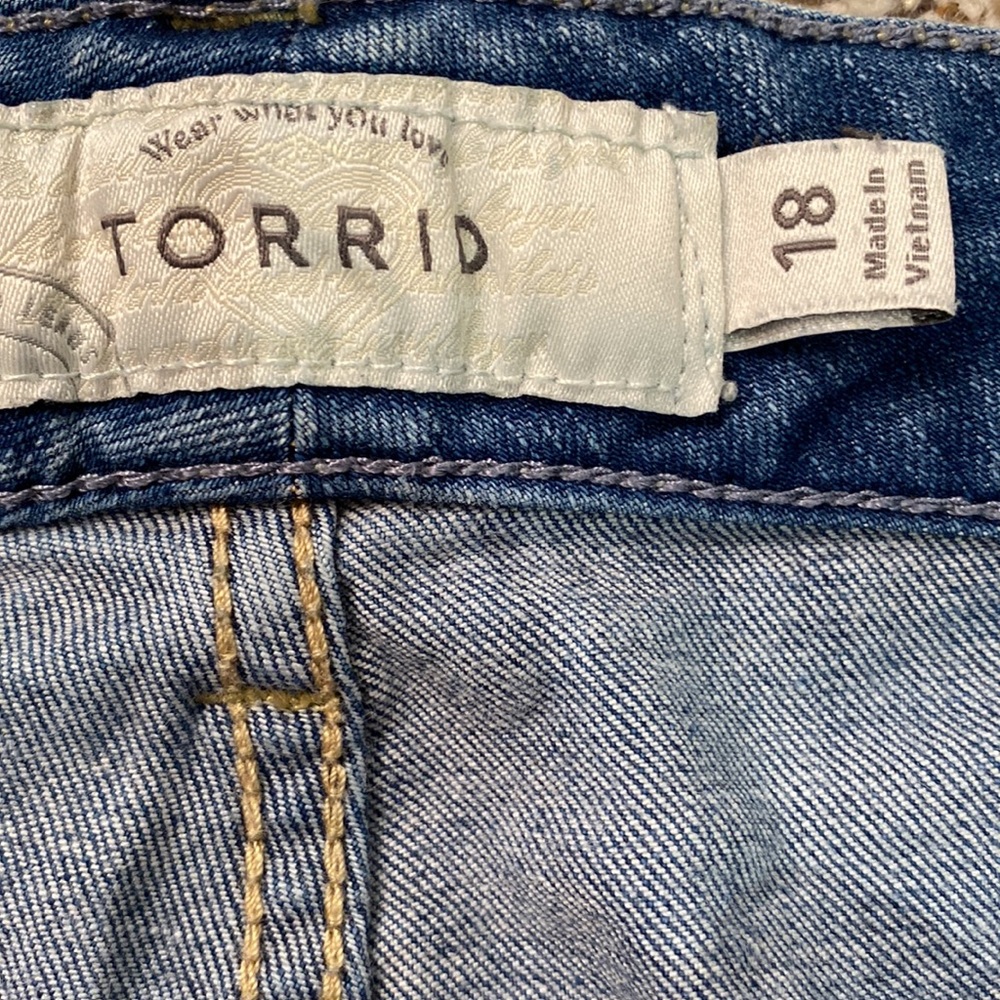 Torrid - Picture 3 of 4